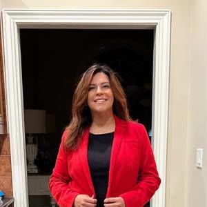 Meet your Posher, Angee